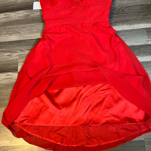 NWT JJ’s House Red Chiffon Embellished Formal Dress SZ 8 - Picture 8 of 16